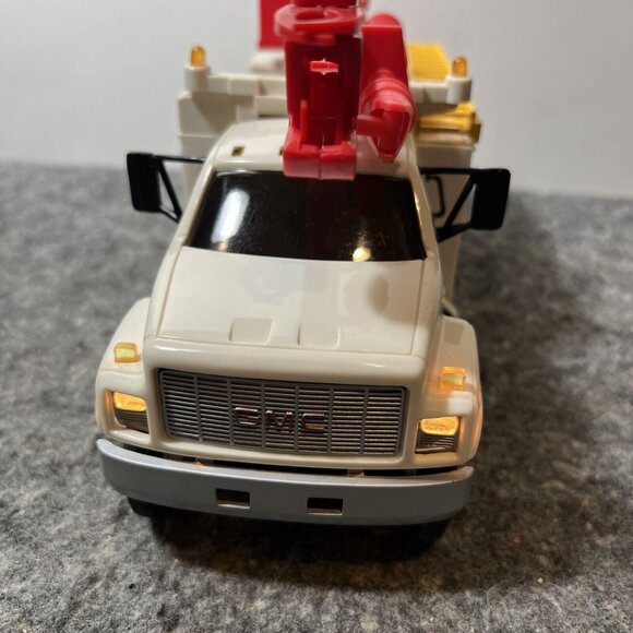 11" DG PRODUCTIONS -1996-2-1 Alliant Energy Pole Setter Auger Digger Truck - Picture 15 of 16